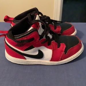 Toddler red black and white Nikes size 9c